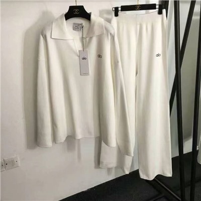 вязаный костюм Alo, пуловер с длинными рукавами и отворотом с логотипом на груди + широкие брюки с высокой талией, черный, белый, синий, серый, кофейный, хаки, 6 цветов, SML, [размер М ] Ширина плеч 63, обхват груди 126, длина рукава 54, длина платья 67, резинка на талии 62, длина 111]