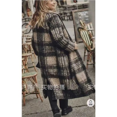 Женское однобортное приталенное пальто из искусственной шерсти в клетку