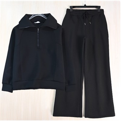 Женский костюм