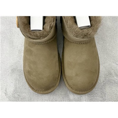 UG*G Bailey Mini Bailey Button II Boot