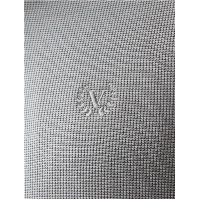 Лонгслив из мягкого фактурного трикотажа с плетеным воротником поло на молнии