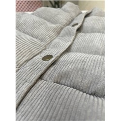 Жилетки 4 цвета , все классные,  берите смело на весну детям ( но они мало мерят )