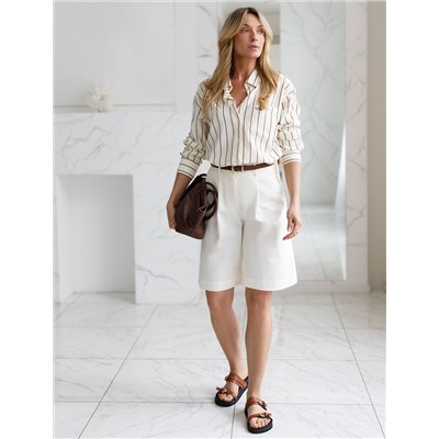 Шорты-бермуды с защипами