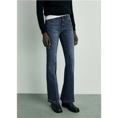 Jeans flare tiro bajo