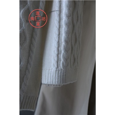 Вязаный свитер средней длины Н*М