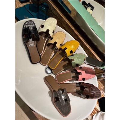 ✔️Hermes shoes SALE  250 rmb  Размеры 35-42  Полная упаковка  Натуральная кожа, подошвы резина, распродажа