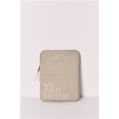 Funda tablet acolchada verde logo