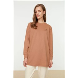 TRENDYOL MODEST Vizon Bisiklet Yaka Baskılı Yırtmaç Detaylı Örme Tunik TCTAW22UK0048