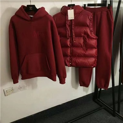 Костюм тройка