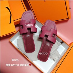 Летние сандали на плоской подошве