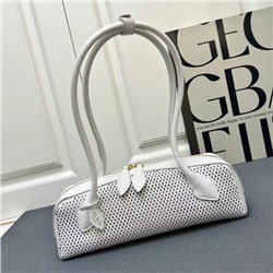 Еще один тренд сезона сумка Alai*a 🤍 (натуральная кожа)