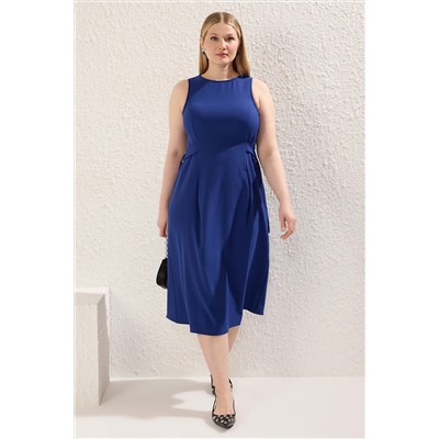 Trendyol Curve Lacivert Belde Ayarlanabilir Aksesuarlı Midi Boy Dokuma Büyük Beden Elbise TBBSS25AH00100