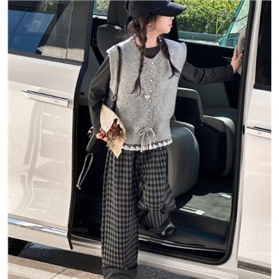 Жилет + водолазка для девочек