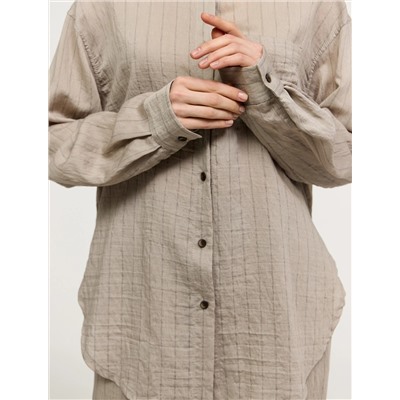 Бежевая рубашка в полоску