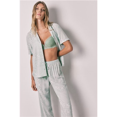 Pijama camisero largo manga corta estampado bandana verde