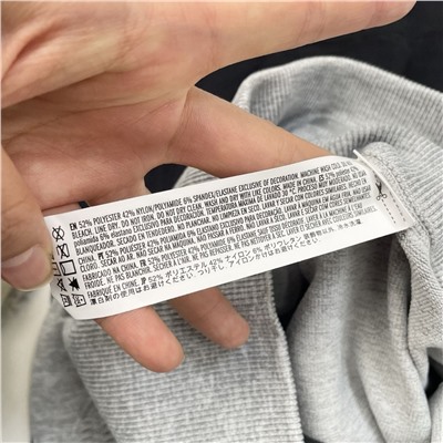 Женские спортивные леггинсы с перфорацией