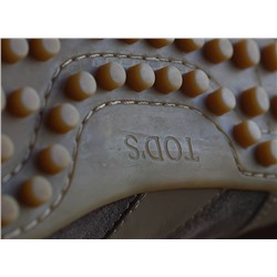 Женские кроссовки  из матовой и лакированной кожи