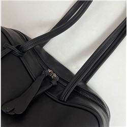 Вместительная прямоугольная сумка из мягкой натуральной кожи