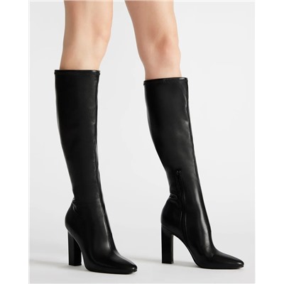 EXCLUSIVE Aria Black