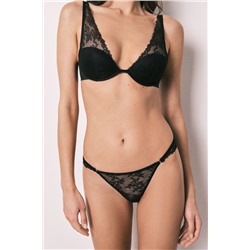 Braga brasileña encaje negra