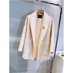 Элегантное, модное пальто💎 выполненное из редкого и элитного материала - сорт ультратонкой итальянской шерстяной ткани, выполненной на заказ.