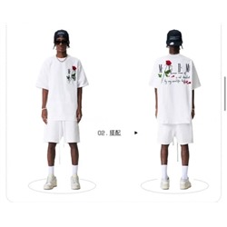 Футболка с вышивкой M.E.D.*M. с красивой вышивкой