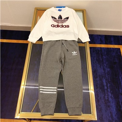 Костюм   на девочку