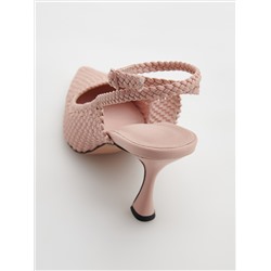 Pumps mit Latino-Absatz