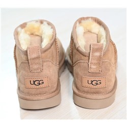 Зимние теплые замшевые короткие ботинки с нескользящей подошвой