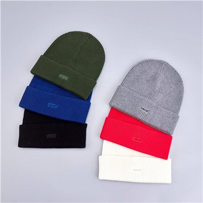 Вязанная трикотажная шапка  ЛЕВАЙ*С