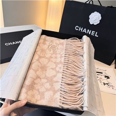 Нежный кашемировый шарф  Chane*l