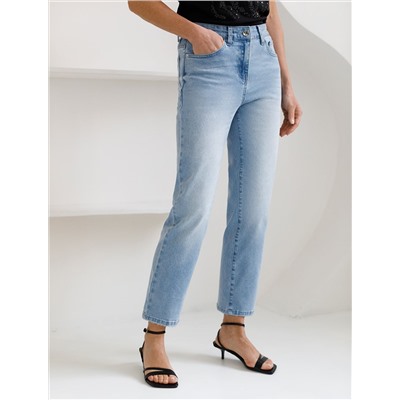 Укороченные джинсы c декоративной стиркой из эластичного плотного денима