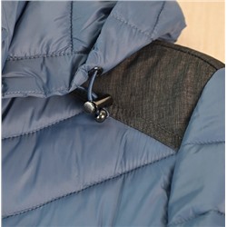 Женская легкая и компактная куртка с капюшоном