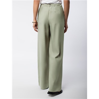 Свободные брюки с поясом на резинке из плотного лиоцелла