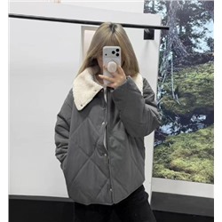 Пальто из хлопка свободного кроя с ромбовидной стёжкой и меховым воротником