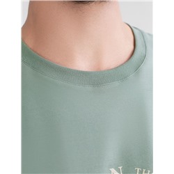 Футболка полуприлегающего кроя с принтом из премиального хлопка