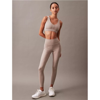 Performance Embrace Super High Waist 7/8 Leggings