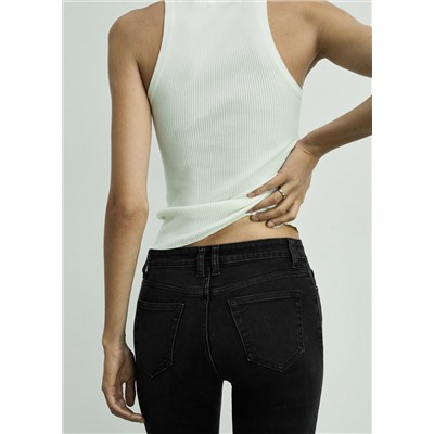 Jeans skinny tiro medio