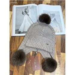 Женская шапка с помпоном  Lor*o Pian*a