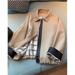 Женская элегантная изысканная куртка  с застежкой-молнией