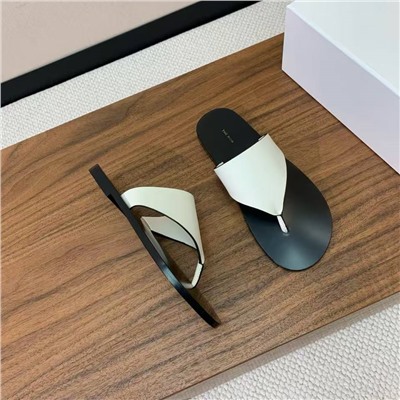 Женские шлепки через палец на плоской подошве  ЗЕ РО*У