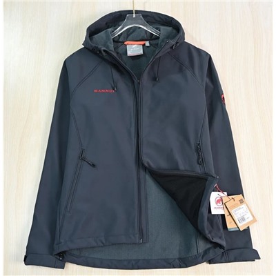 Мужская спортивная куртка с капюшоном MAMMU*T