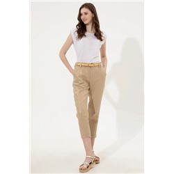 Kadın Beyaz Bisiklet Yaka Kolsuz Tişört