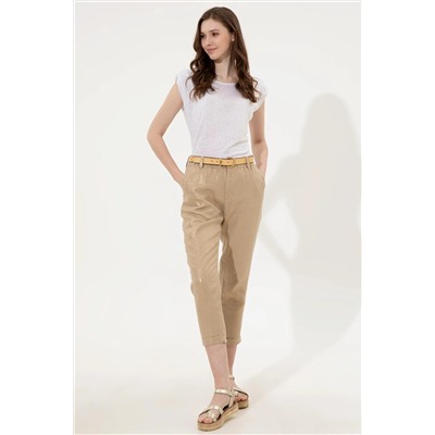 Kadın Beyaz Bisiklet Yaka Kolsuz Tişört