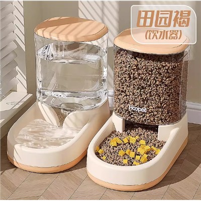 Миска для кошек и собак. Для воды и корма с нескользящим дном. Объем 3,5 л