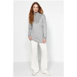 TRENDYOL MODEST Gri Melanj Kol ve Yaka Detaylı Fermuarlı Örme Sweatshirt TCTAW24TW00010