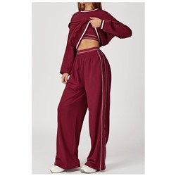 Легкий женский спортивный костюм