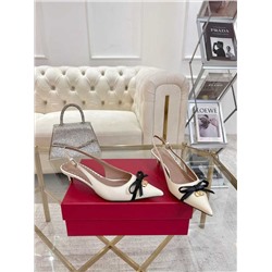 Новая весенняя модель французского стиля  Женские туфли   Valentin*o 🤍  Реплика 1:1