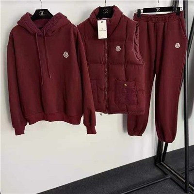 Костюм тройка