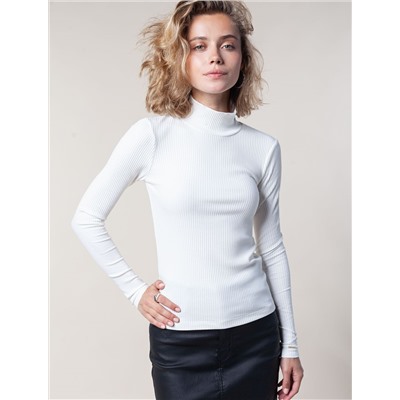 Водолазка из трикотажа в широкий рубчик